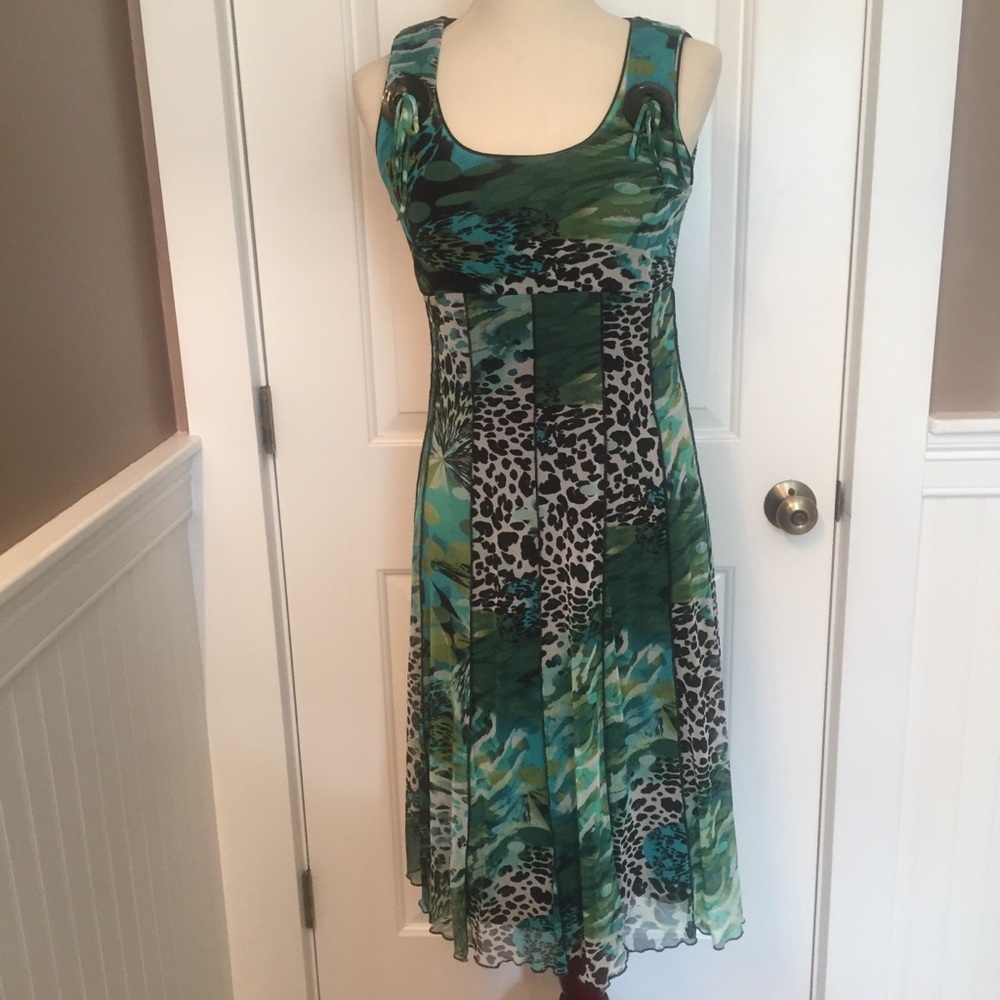 FRANK LYMAN DRESS GREEN BLACK EMPIRE WAIST SLEEVELESS SCOOP NECK Size 8